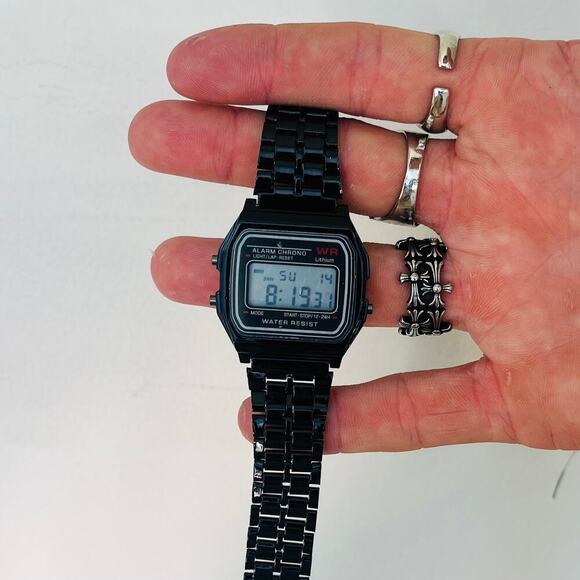 Casio Digital Watch Black Silver Accents Unisex Retro Y2K Quartz New - Picture 4 of 10
